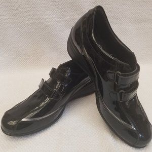 Comfortable new  leather walking shoes.